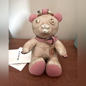 SOLD OUT HEART PINK TAN SIGNATURE LEATHER COACH BEAR BAG CHARM GOLD ACCENTS NWT